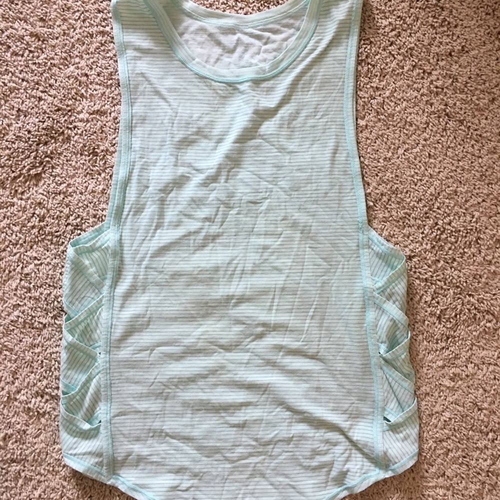 Lululemon workout tank