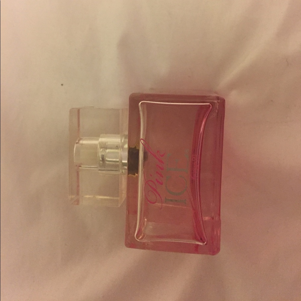 Rue 21 pink ice perfume