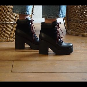 90's inspired platform lace up boots
