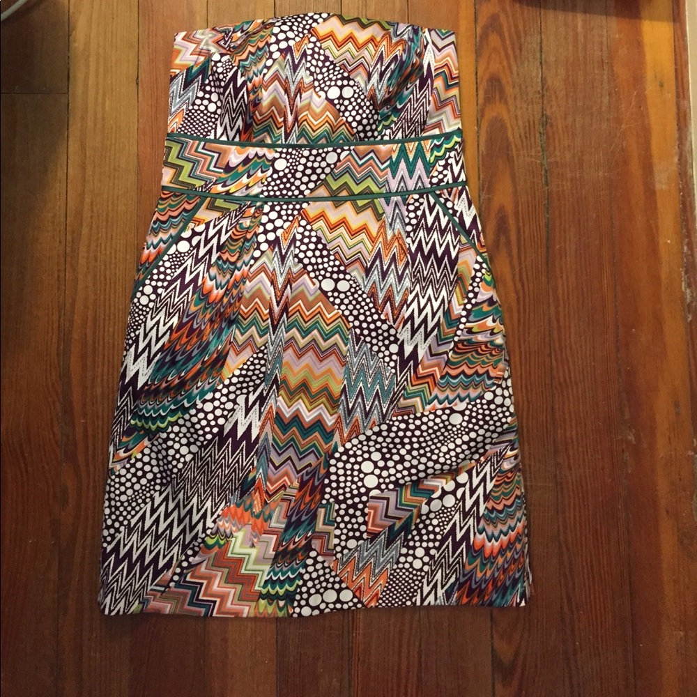 Strapless pattern dress