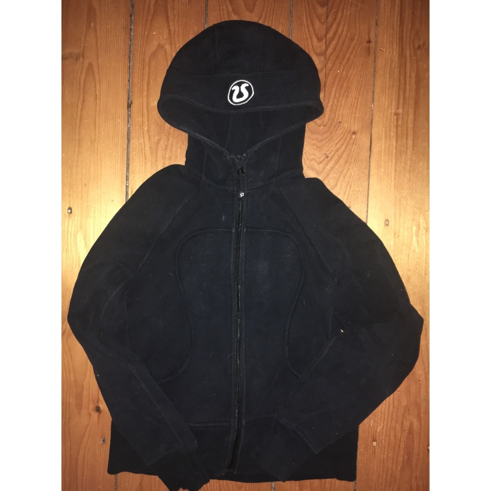 Size 8 lululemon sweatshirt
