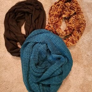 3 infinity scarves