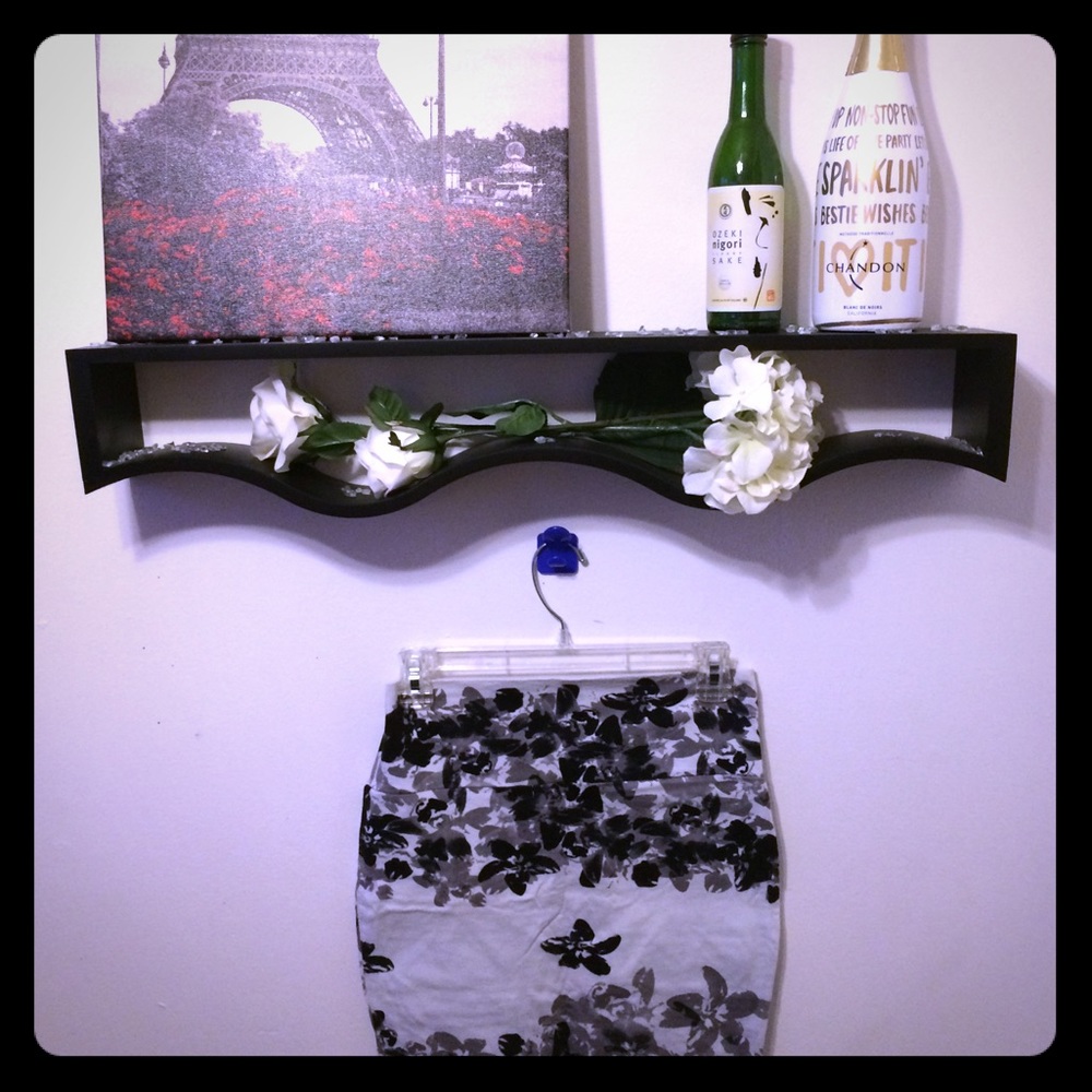 Unique black/white/gray flower print mini skirt