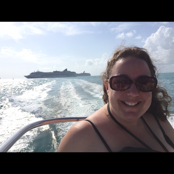 Meet your Posher, Nicola - Picture 1 of 1