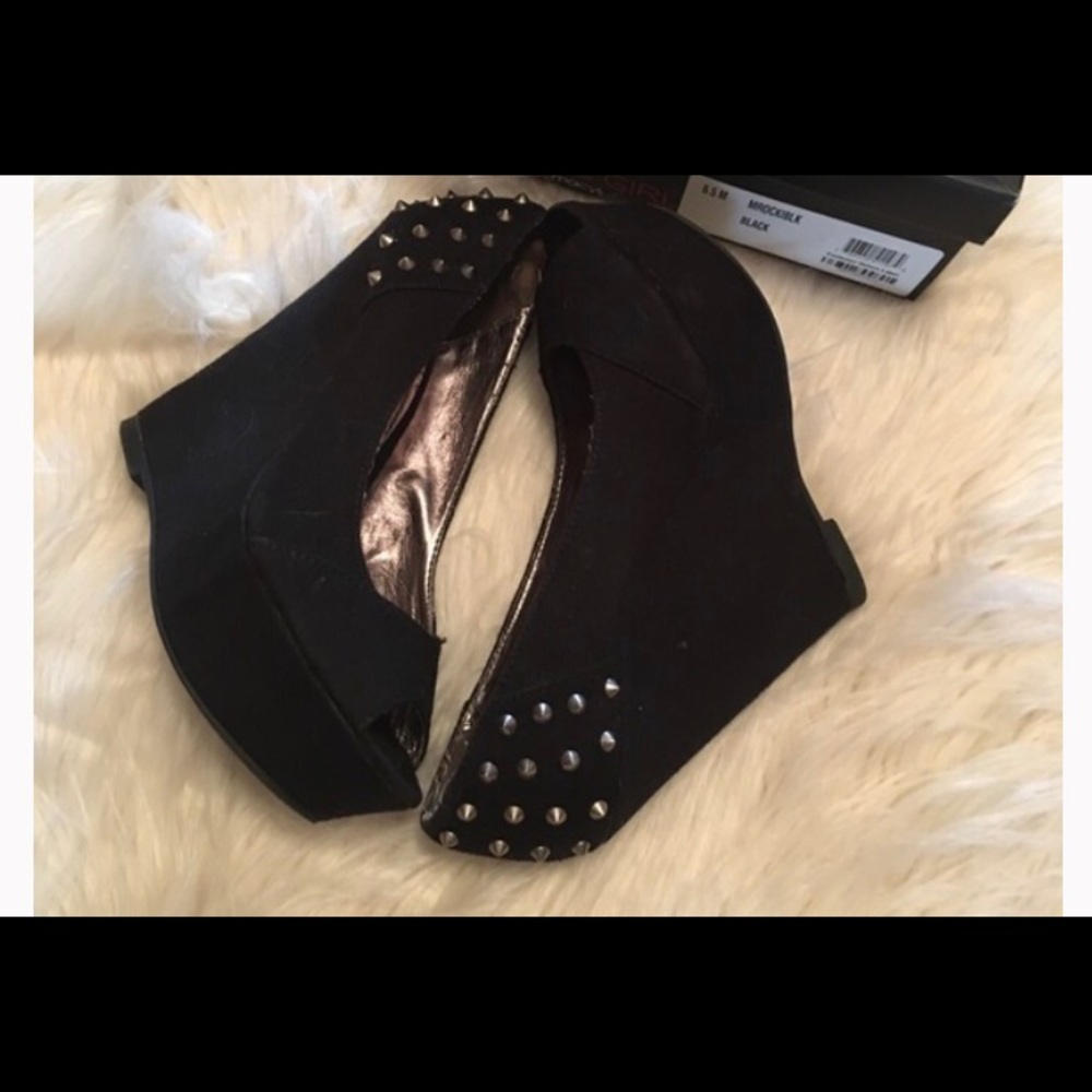 Material girl studed wedges