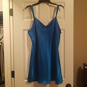 Nightgown and robe set