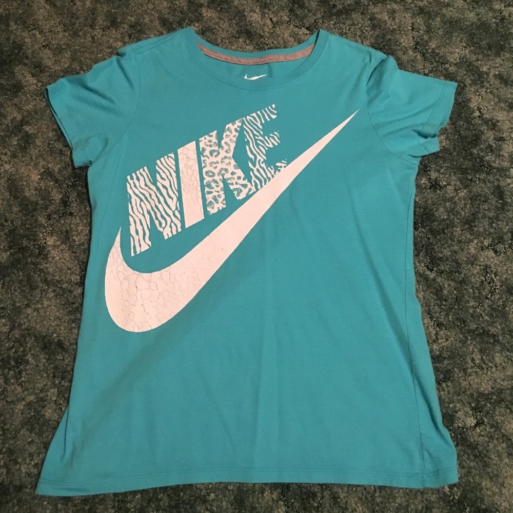 Nike t-shirt