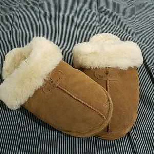 Bearpaw slippers for women