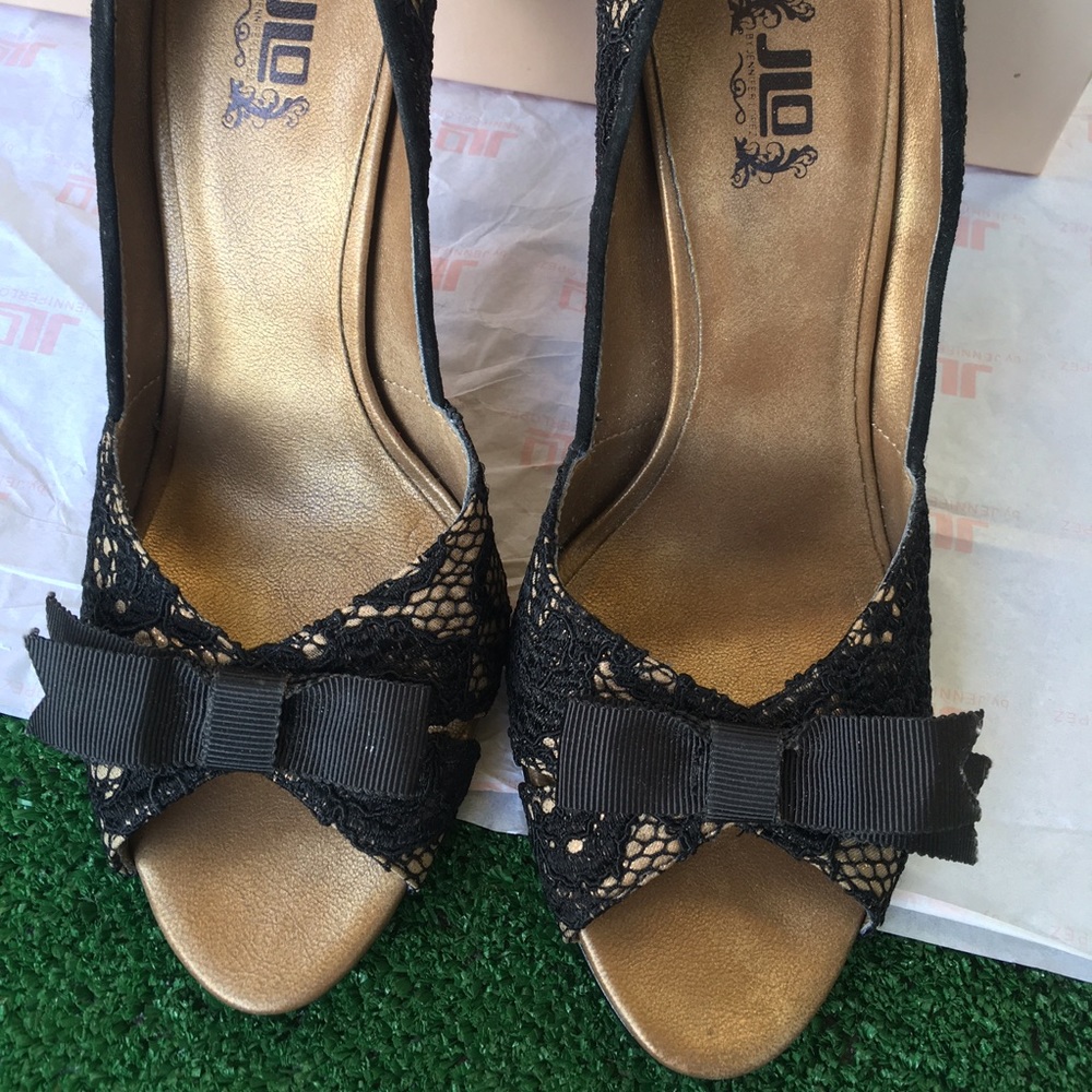 JLo Marian pumps from JLO by Jennifer Lopez - Picture 7 of 7