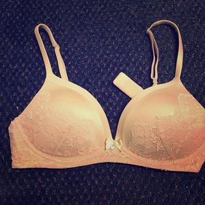 Victoria's secret wireless bra and shortie panty