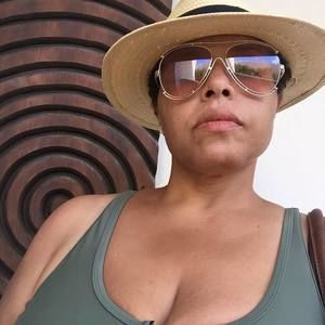 Meet your Posher, Regina