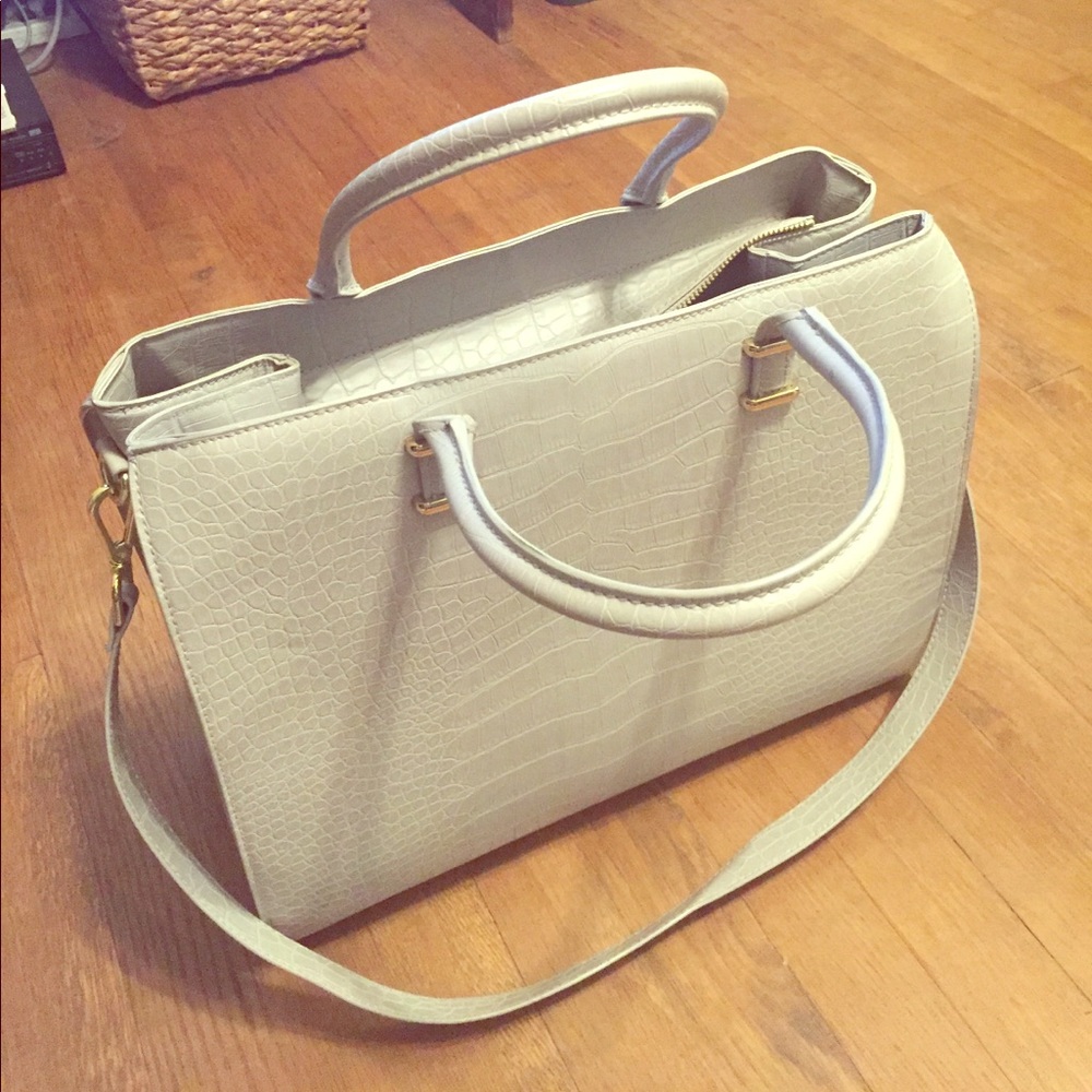 Light gray purse