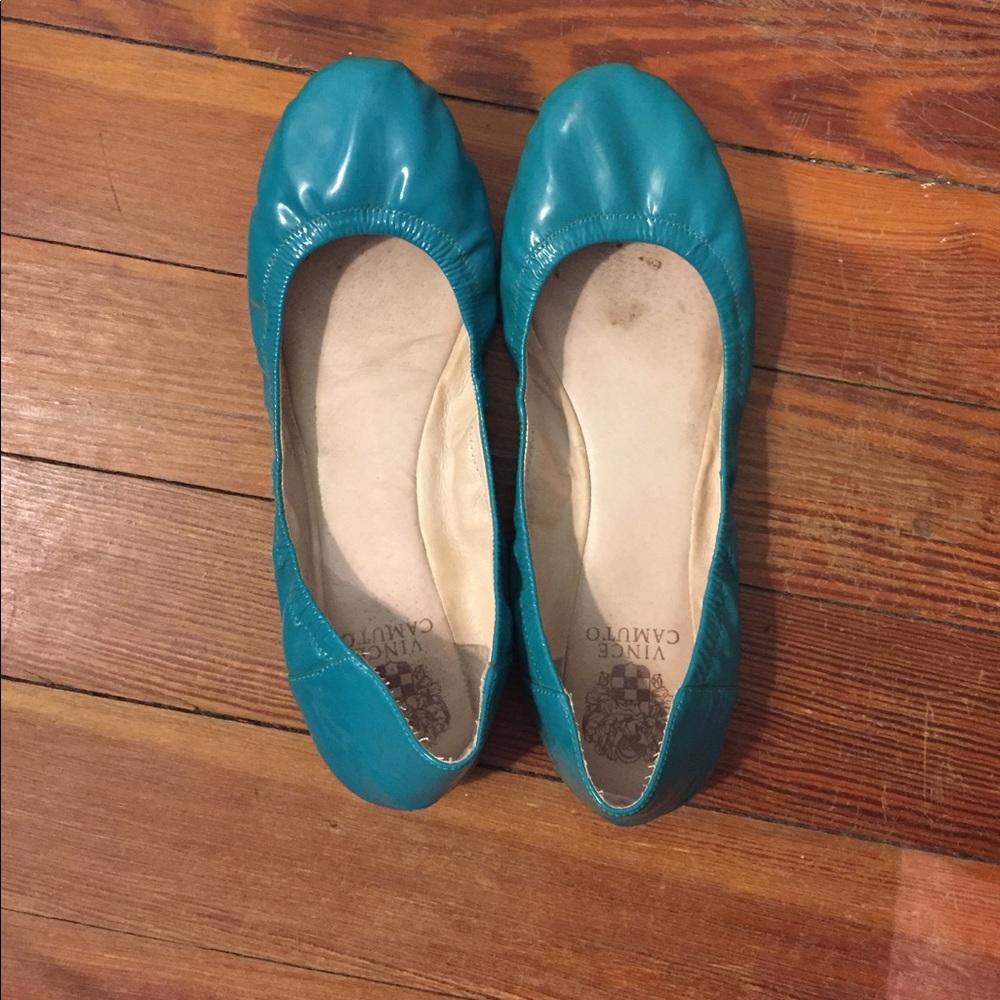 Vince Camuto teal flats