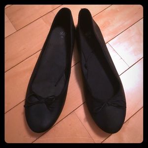 Black Ballet Flats