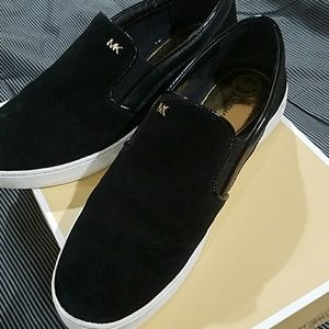 Womens shoes