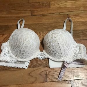 VS BRA brand new!