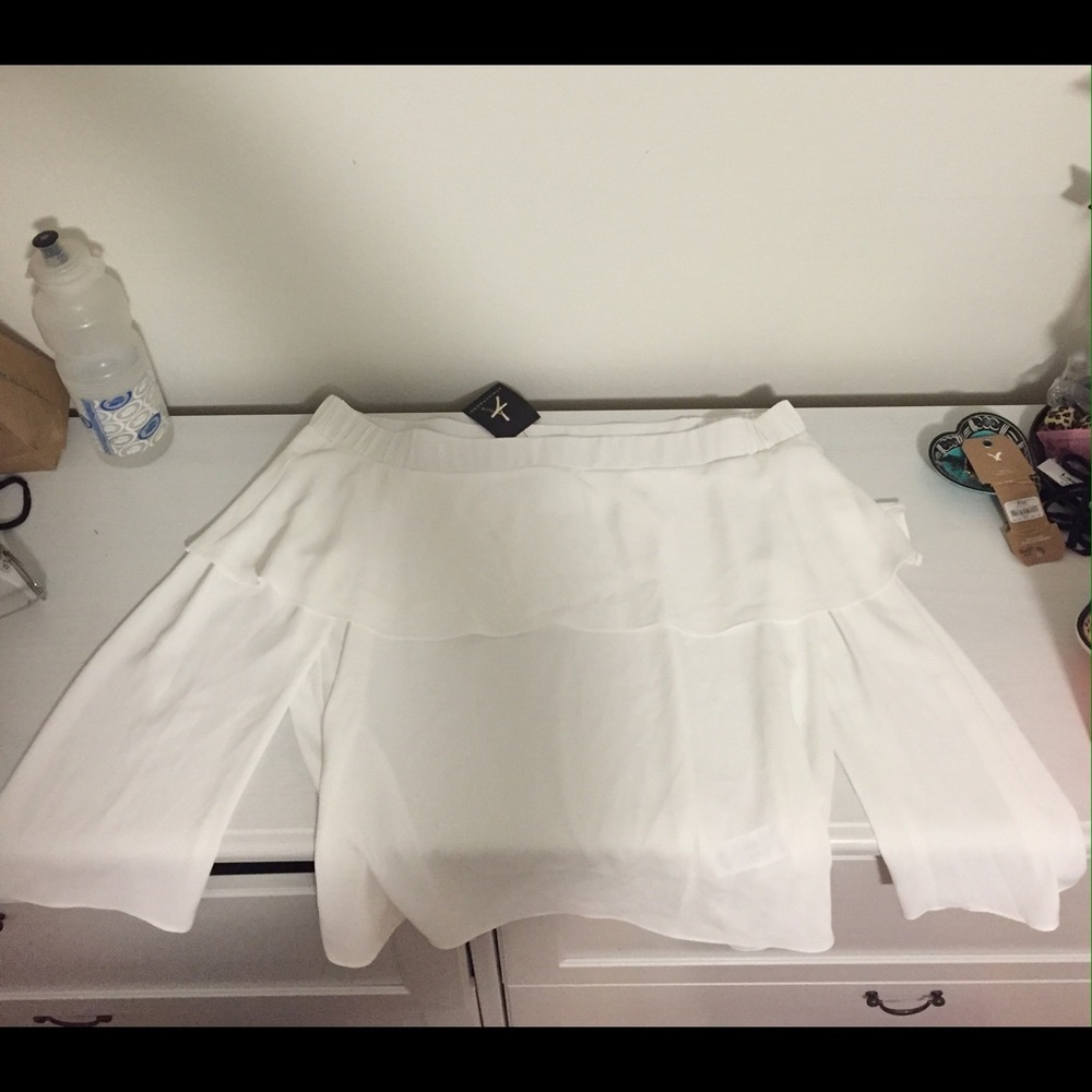 Off the shoulder long sleeve