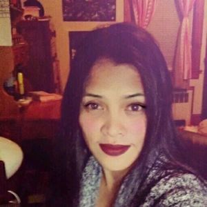 Meet your Posher, Rowena