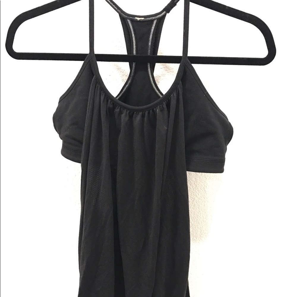 Lululemon black top