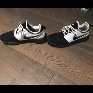 Nike roshe 2 black and white