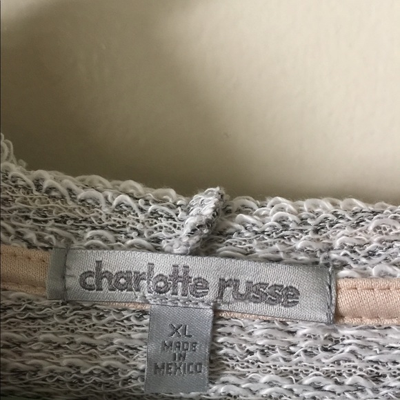 Hoodie Crop Sweater - Picture 3 of 3