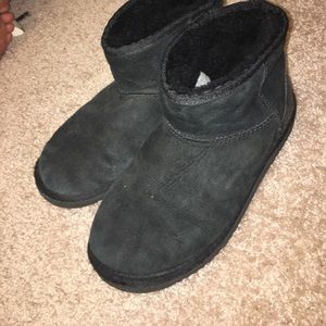 Black mini uggs