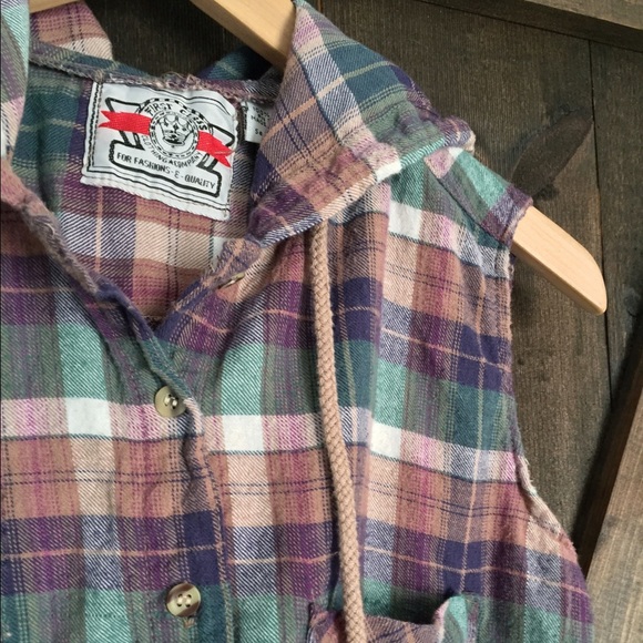 First Class Clothing hooded plaid vest - Picture 3 of 3