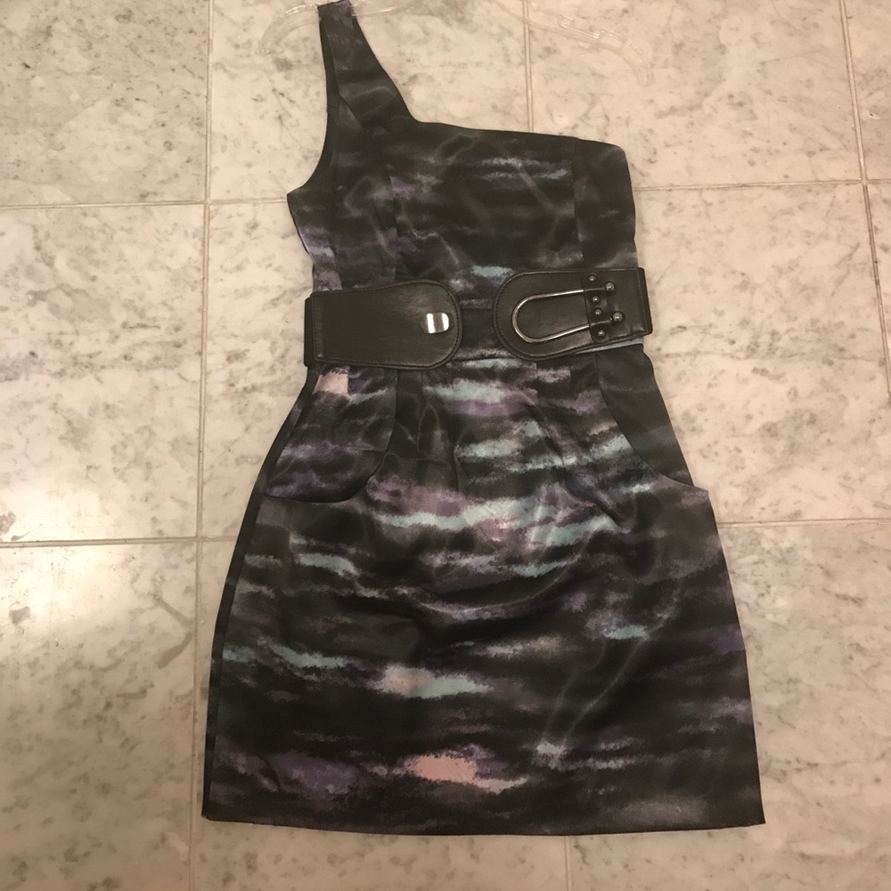 Guess silk dress with pockets and belt