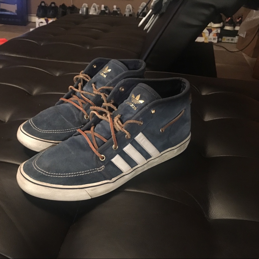 Vintage adidas blue suede 3stripes