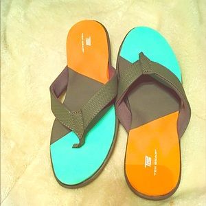 Brand new TG Tek Gear flip flops!