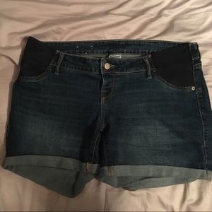 Old Navy maternity Jean shorts size 8