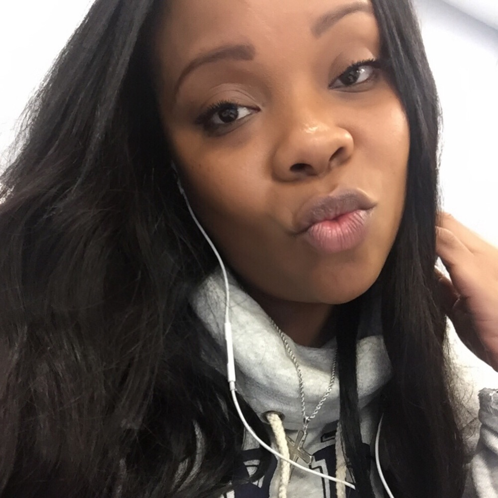 Meet your Posher, Nicole