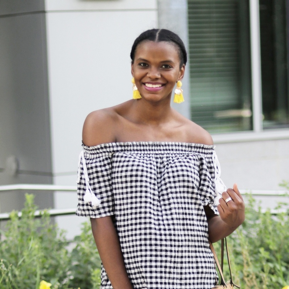 Meet your Posher, Maya