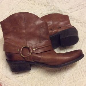 Sz8 Franco Sarto booties