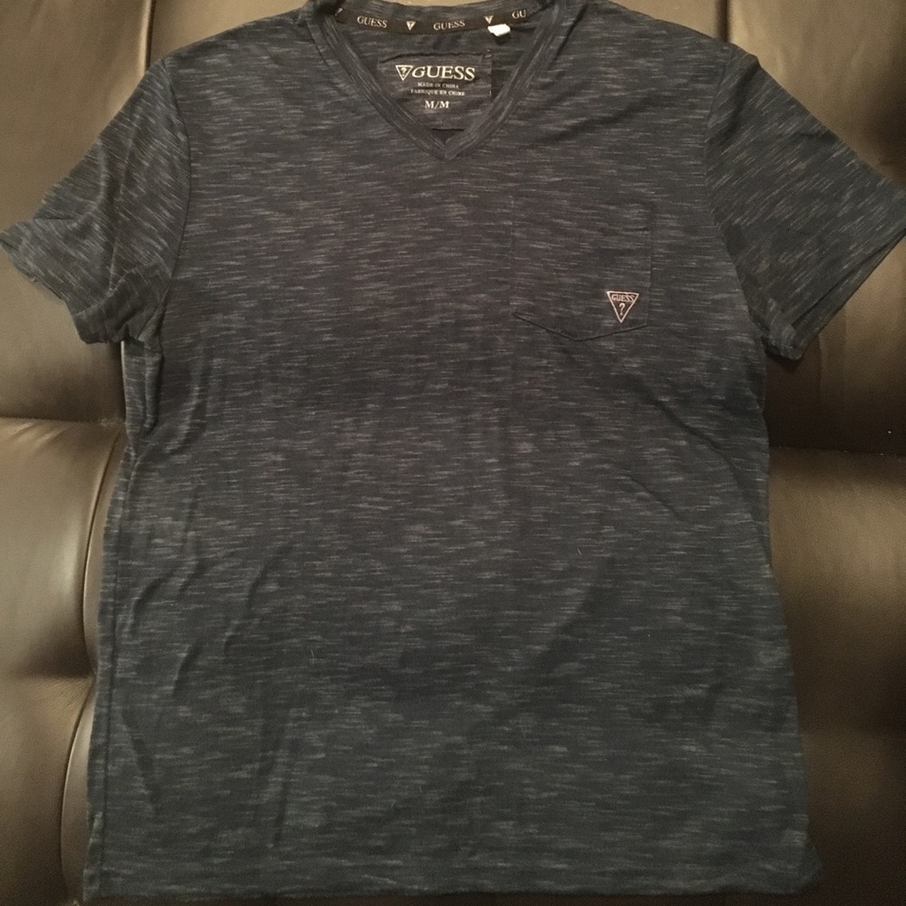 Guess V Neck tee