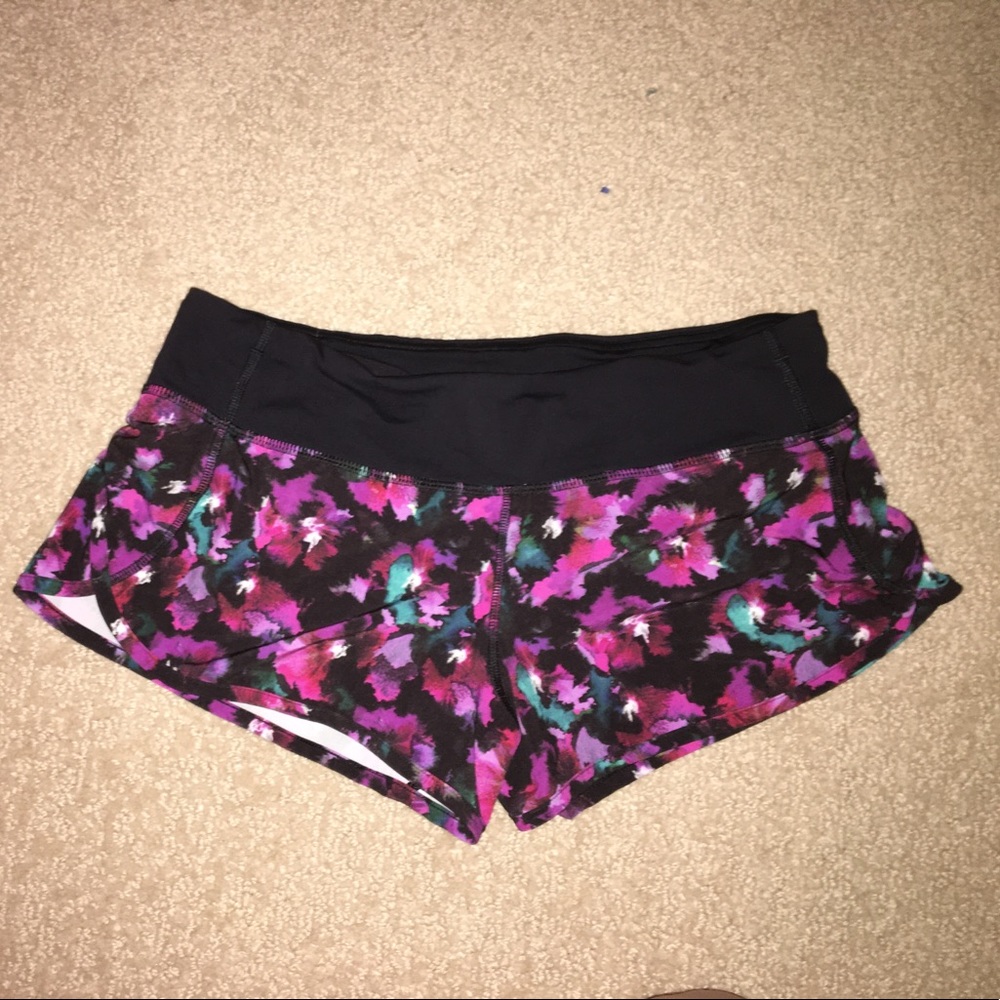 Lululemon shorts size 6!