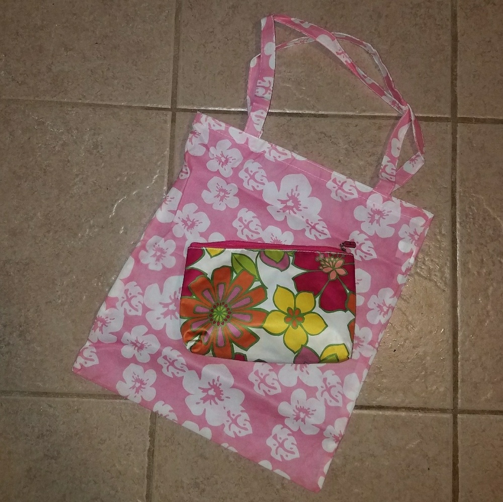 Tote and cosmetic bag bundle