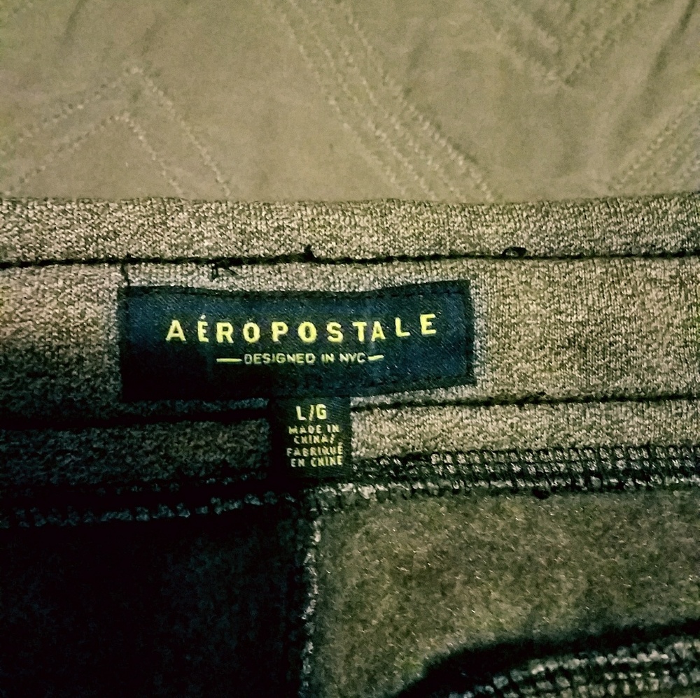 NWOT Mens running pants