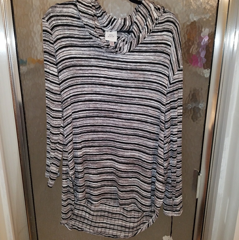 Light weight cowl neck sweater