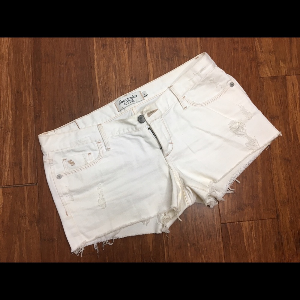 Abercrombie and Fitch white denim shorts size 4