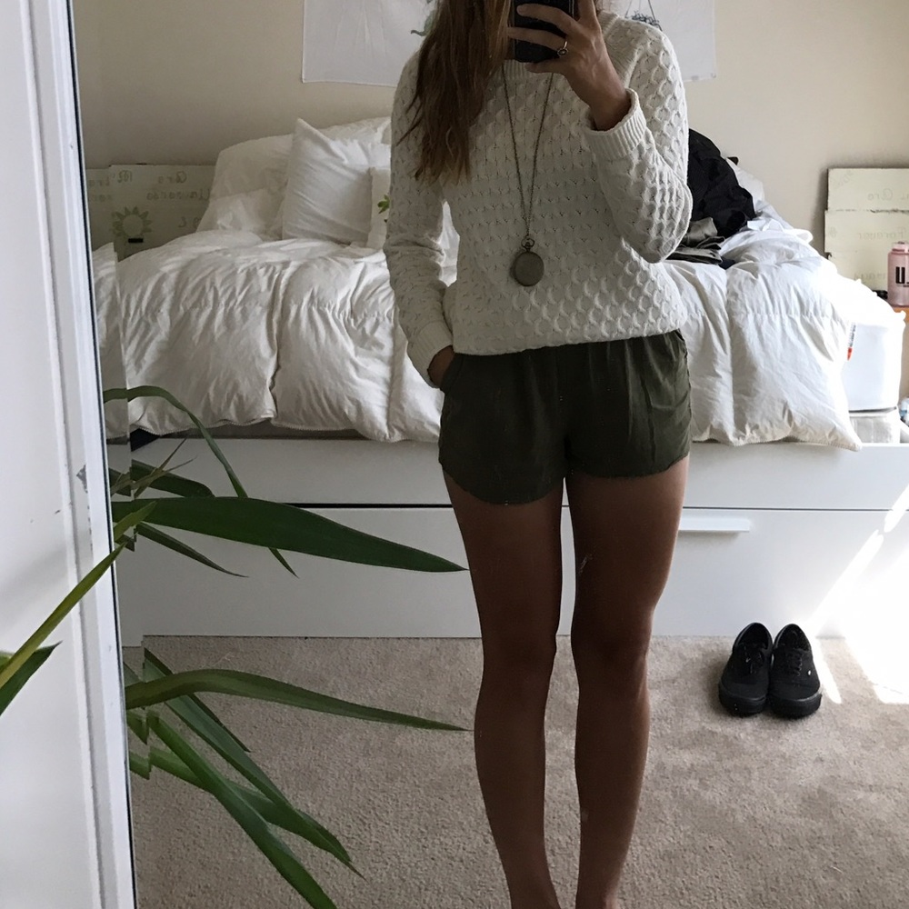 Green cotton shorts