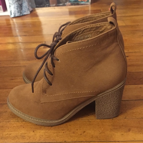 Camel/Chestnut Booties - Picture 3 of 6