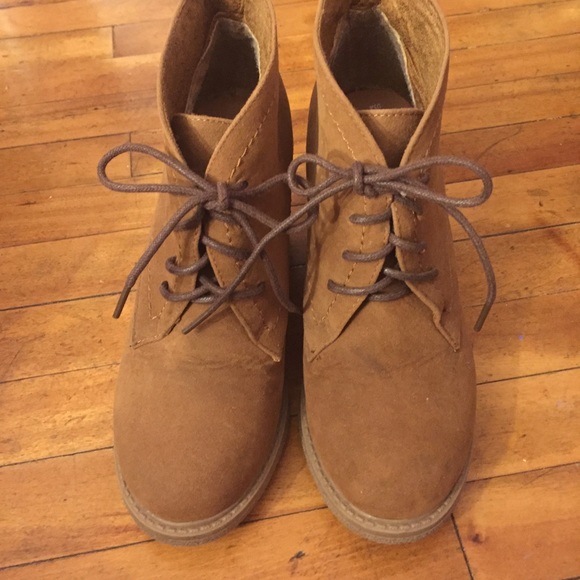 Camel/Chestnut Booties - Picture 5 of 6