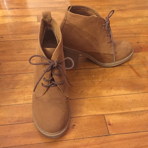 Camel/Chestnut Booties - Picture 6 of 6