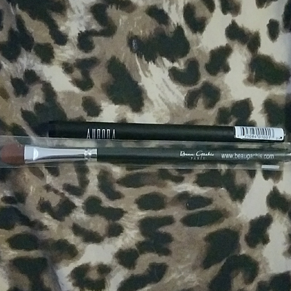 Makeup bundle - Picture 3 of 4