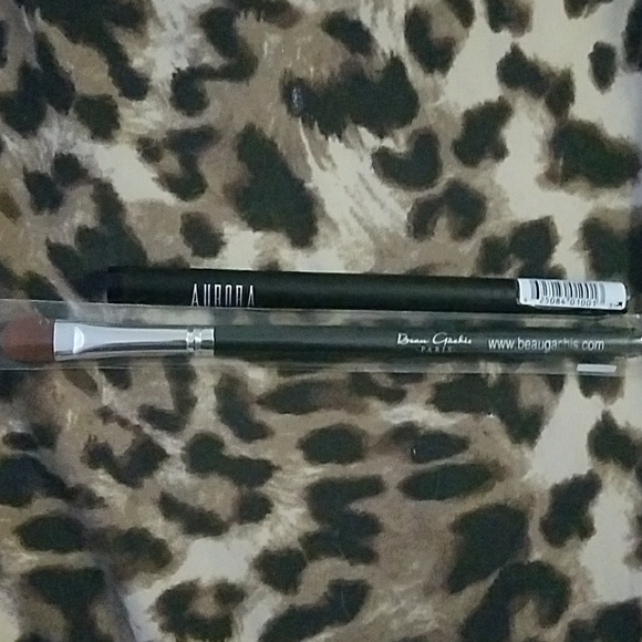 Makeup bundle - Picture 3 of 4