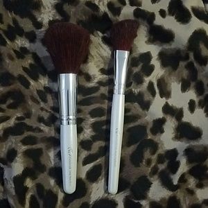 Elf makeup brushes