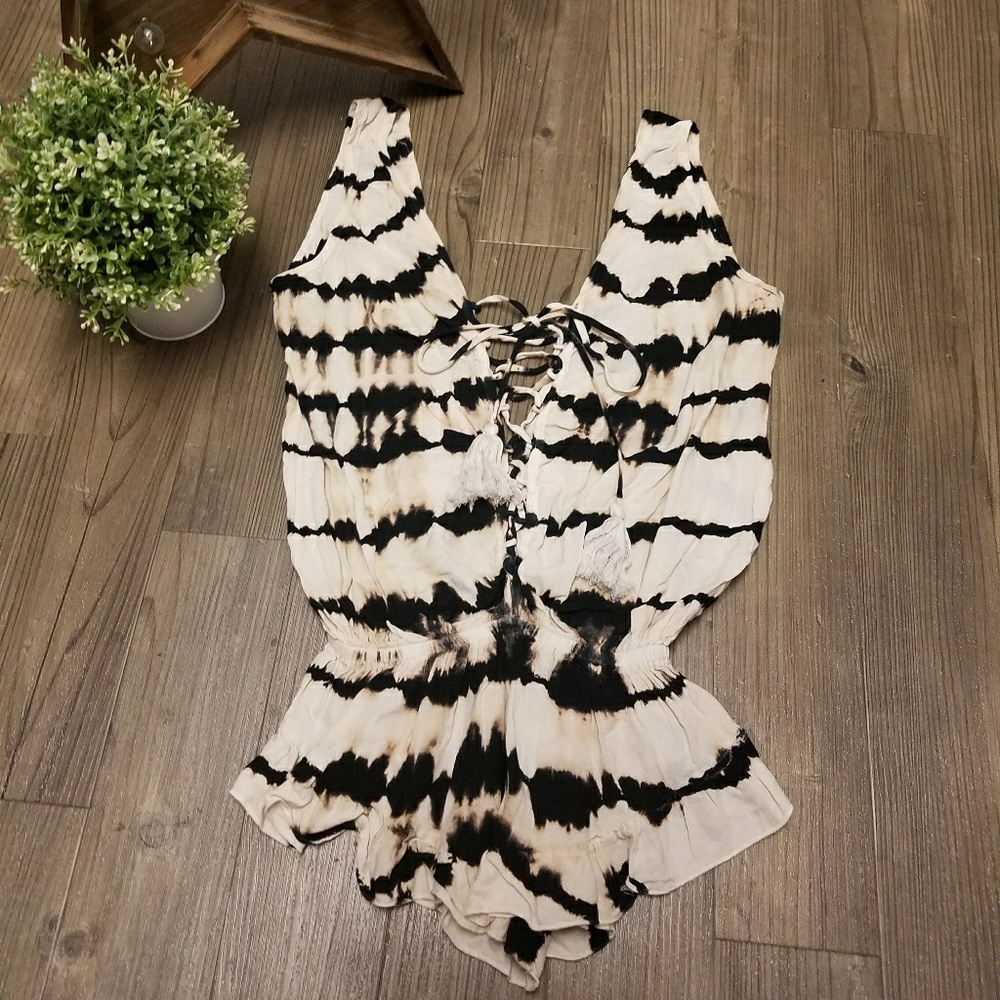 NWOT OLIVACEOUS Tie Dye Romper Size Small