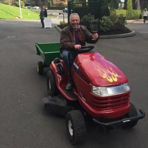 Meet your Posher, Leon