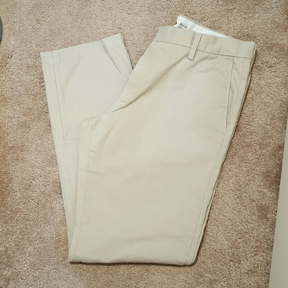 Men's Old Navy Classic Slim Khaki Pants 33x32